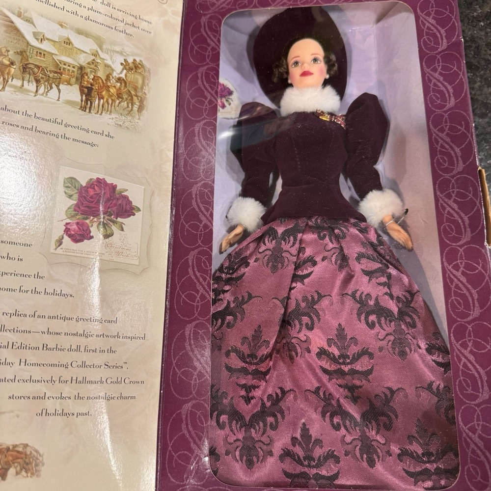 Holiday Traditions Barbie Doll Mattel Hallmark #17094 Vintage 1996
